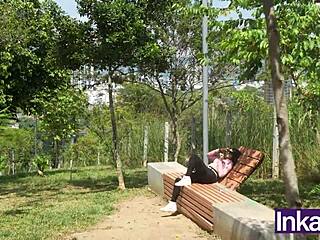 teen colombiana no le gusta el semen y se lo termina tragando con asco