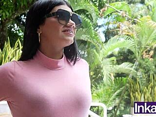 teen colombiana no le gusta el semen y se lo termina tragando con asco