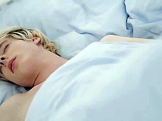 cute twinks having sex on bed 😍