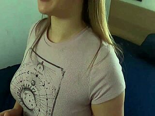 Gamer prehral stávku, teraz cucá monštruózny kokot v internáte?