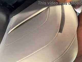 Cadelinha Pretinha 19 moans loudly while fucking willingly on the dick.