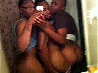 أنا مهووس بهذا الفيديو المثلي التونسي، هو خشن وحقيقي!