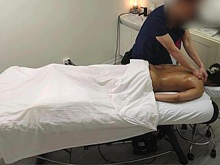 ซาร่ามาสซาจครั้งแรกกับนักศึกษาอินเดียเซ็กซี่รู้สึกไม่จริง