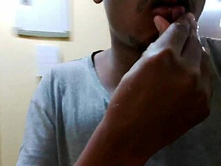 Arab peeing fetish in explicit raw action