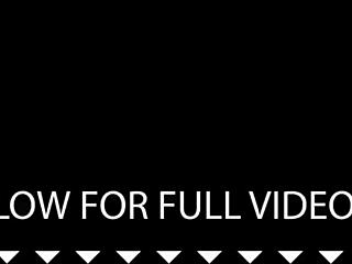 Denne søte tenåringen 18+ sæd slampen pisser under hard anal pounding