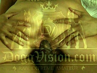 嘿，这个50岁的老荡妇和我们一起拍色情片？？