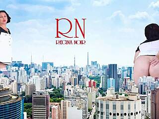 Giant lady without panties strolls around the city, as tall as King Kong for an amazing show