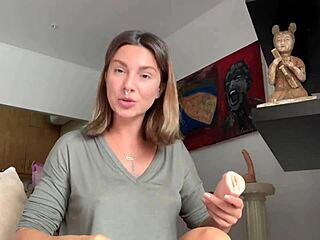 Learn how to lick pussy in this sex tutorial with a real teacher, including fingering and cum.