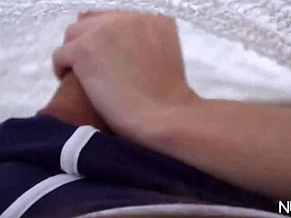 Irina Cage et Lili Charmelle coincées entre femme et meuf