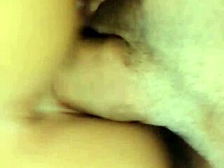 Ella hrepeni po seksu trikrat na dan, domača zabava z juanlatino4