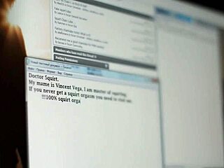 דוקסקוירט! בחורה שליחה סקסית עם אורגזמה בלתי נשכחת מכה חזק