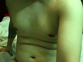 couple fucking pussy at home?