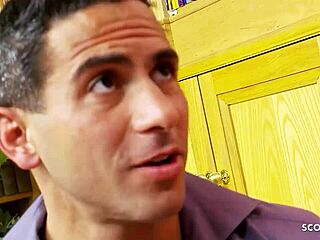 Isteri Latina ditangkap dalam roleplay awam dengan orang asing!