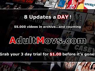 빨간머리 홀리 몰리가 공공장소에서 큰 자지로 애널 박혀