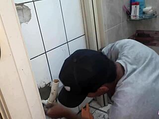 stretching my asshole with his BBC 😩