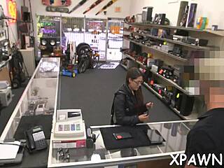 มือสมัครเล่นถูกหลอกไปห้องหลัง แล้วโดนเย็ดแรงๆ ท่ามิชชันนารี