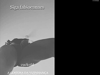 Jiran panas menggodai dari tingkap terbuka sementara cuckold pergi pasar