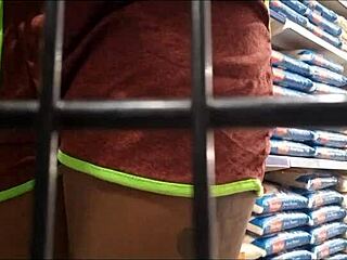 Cute Latina Subrinha Seducing Married Man In Market Deposit