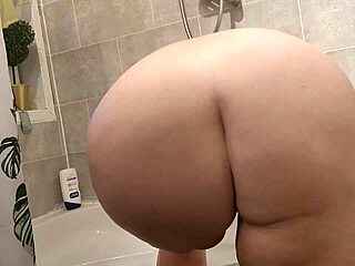 Real amateur milf shows her body to us