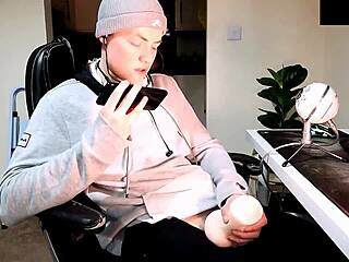 masturbating hard while chatting dirty on the phone with my girl