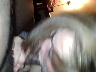 Perempuan putih panggil aku untuk kontol, lapar kontol hitam besar di ghetto