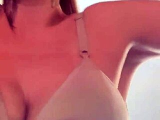 체육관에서 유산소 운동하다 너무 더워셔츠 벗고 브라만 입었어, 흥분돼서 보지 젖었어