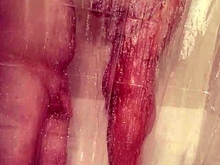 mandeezy4u2 bathes in shower with masturbation