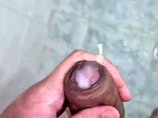 Cute Brazilian Amateur Cums in Shower for Neighbors