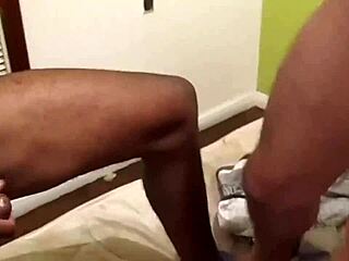 Dois Homens E Uma Ninfeta!