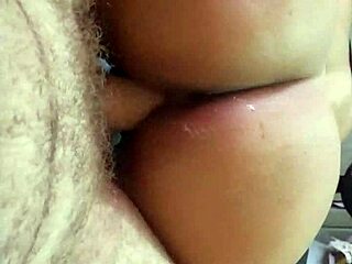 can this hot bitch handle double penetration and fisting to orgasm?