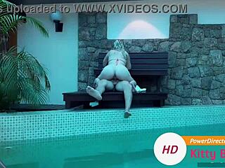 c�mara flagra casada gostosa fodendo no pool com o chefe