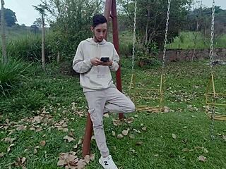 mi hermosa hermanastra me deja follarla para olvidar a mi ex