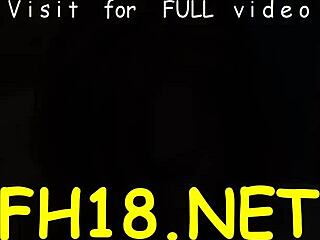 واو! مثيرة 18 عاماً 18+ تدهن وتمص بقوة!