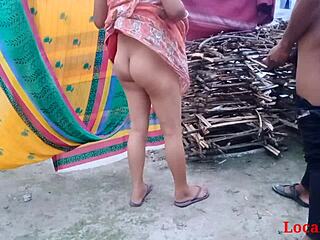 Desi Indian Bhabi Handjob And Hardcore Outdoor Sex With Mature Webcam Action