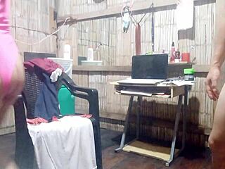 Saya balik rumah dan jumpa pencuri tuntut seks untuk permata saya, kongkek buatan sendiri dengan kote besar 😈