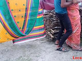 Desi Indian Bhabi Handjob And Hardcore Outdoor Sex With Mature Webcam Action