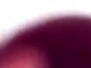 奇妙なレズビアンセックスキティンがフィスティングと穴広げで絡み合う