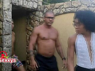 want bisexual threesome with shaved pussy?