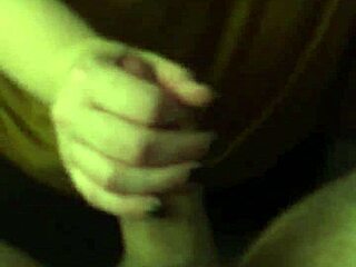 Redhead's teasing ball suck for amateurs