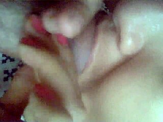 latina performs oral in casual setting