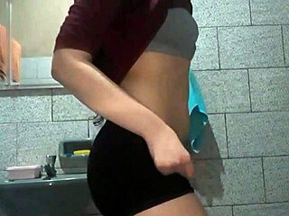 i'm hiding in the bathroom showing my pussy