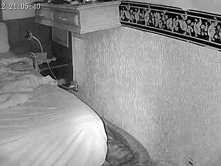 latina with big ass masturbates to orgasm in homemade fetish scene