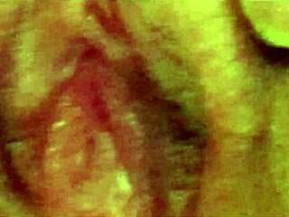 爆乳国模瑞沙大尺度视频零距离看逼逼分泌物蛮多的啊