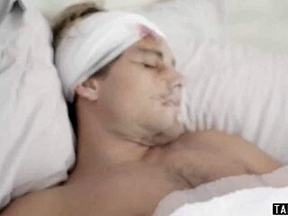 Donna legata seduce con pompini e leccate in sadomaso BDSM