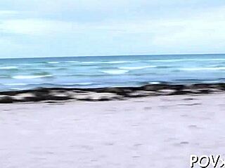 Táto holka má úžasné zručnosti na ukázanie