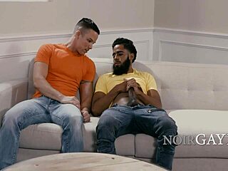 Intriguing-Neutral Peeping Neighbor Joins for a Wild Interracial Session