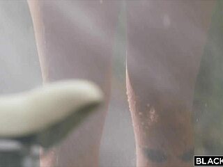 אלה שחורה BBC - אלת אנג'ל יאנגס זורקת בחור נחמד לטובת אקשן MVP אמיתי