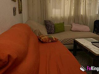 Chytená Lola, ako si zviedla káblového chlapa týmito obrovskými cicmi?