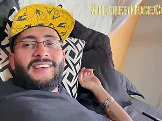 After meeting some time ago, my friend's acquaintance visits me.