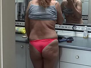 my wife, she show off and masturbate while i cum on her big ass, oops